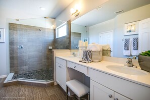 Villa, 6 Schlafzimmer | Badezimmer