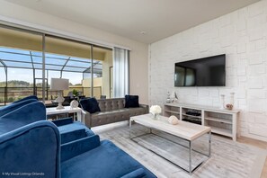 Townhome, 5 Bedrooms | Living area