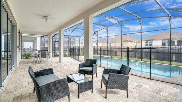 Villa, 6 Bedrooms | Terrace/patio