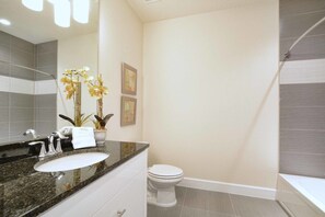 Townhome, 3 Bedrooms | Bathroom - Serenity 1523 (Clermont)