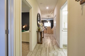 Pientalo, 5 makuuhuonetta | Käytävä