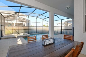 House, 6 Bedrooms | Indoor pool