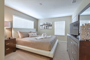 Townhome, 5 Bedrooms | 5 bedrooms, iron/ironing board, free WiFi