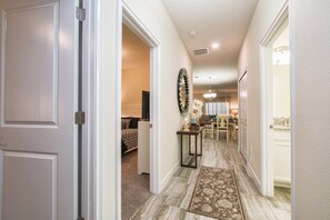 Townhouse, 5 kamar tidur | Lorong