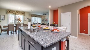 House, 6 Bedrooms | In-room dining - Storey Lake 4747 (Kissimmee)