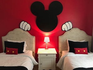 Casa geminada, 5 quartos | 5 quartos, ferros/tábuas de passar roupa, Wi-Fi de cortesia