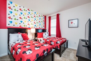 Villa, Multiple Beds | Children's theme room