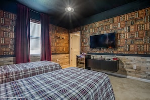 Villa, Multiple Beds