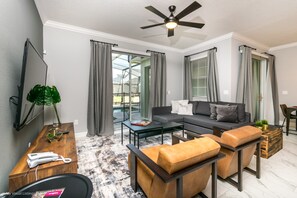 Townhome, 4 Bedrooms | Living area