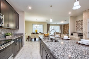 Private kitchen - Storey Lake 4723 (Kissimmee)