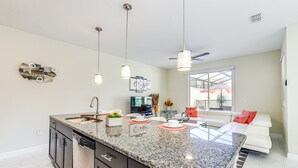 Townhome, 4 Bedrooms | Dapur peribadi