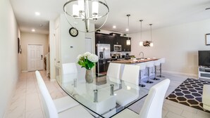 Townhome, 4 Bedrooms | Dapur peribadi