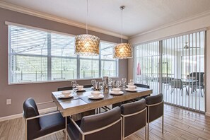 Huis, 6 slaapkamers | Dineren in de kamer