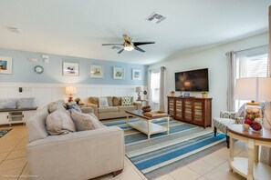 Villa, 4 Bedrooms | Living area | TV, table football - Veranda Palms 2647 (Kissimmee)