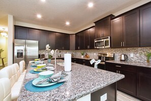 House, 6 Bedrooms | In-room dining - Storey Lake 4751 (Kissimmee)