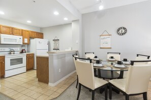 Townhome, 3 Bedrooms | In-room dining - Villas at Seven Dwarfs 2616 Unit 105 (Kissimmee)