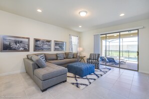 Villa, 6 habitaciones | Área de sala de estar