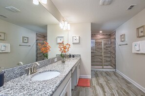 Maison, 5 chambres | Salle de bain | Serviettes fournies