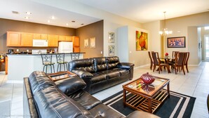 Villa, 5 Schlafzimmer | Wohnbereich