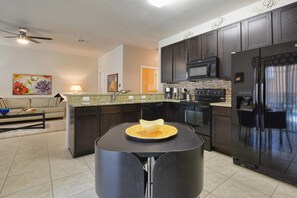 Talo, 5 makuuhuonetta | Yksityinen keittiö