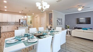 House, 6 Bedrooms | In-room dining - Storey Lake 4718 (Kissimmee)