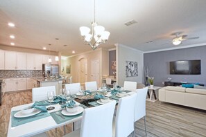 House, 6 Bedrooms | In-room dining - Storey Lake 4718 (Kissimmee)