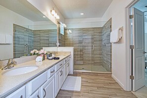 Villa, 6 Schlafzimmer | Badezimmer