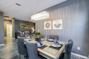 Villa, 4 Bedrooms | In-room dining