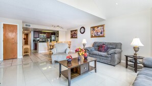 Townhome, 3 Bedrooms | Living area | Flat-screen TV
