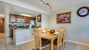 Townhome, 3 Bedrooms | In-room dining