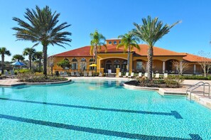 House, 5 Bedrooms | Outdoor pool