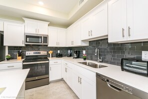 Townhome, 2 Bedrooms | Private kitchen - Storey Lake 4731 (Kissimmee)