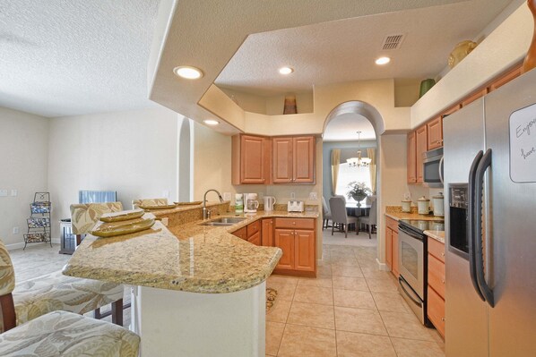 House, 4 Bedrooms | Private kitchen | Fridge, dishwasher, cookware/dishes/utensils, freezer