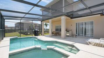 House, 4 Bedrooms | Pool | Outdoor pool