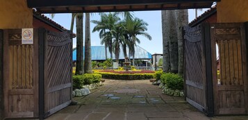 Fachada de la propiedad