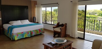 Minibar, wifi gratis y ropa de cama 