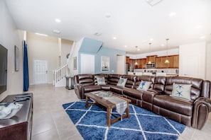 Villa, 6 chambres | Coin séjour
