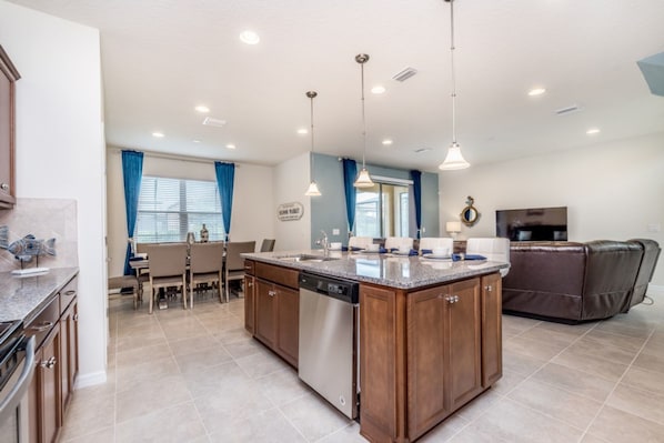 Villa - 6 sovrum | Eget kök