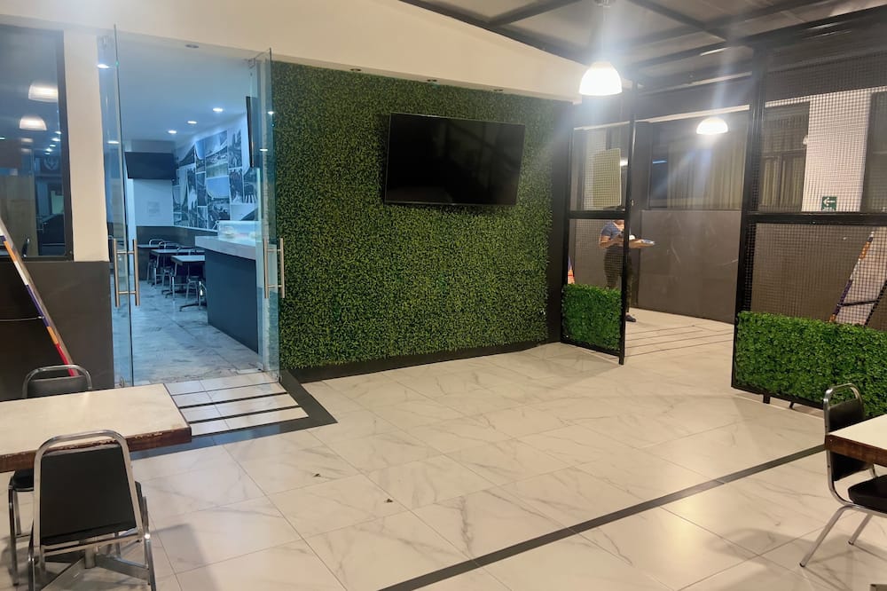 Hotel Aquario CDMX - Central del Norte