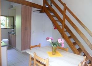 Chalet (4 personnes) | Living area | TV