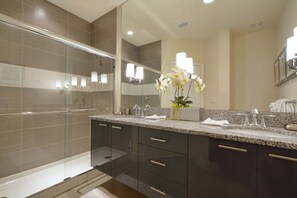 Maison mitoyenne, 3 chambres | Salle de bain