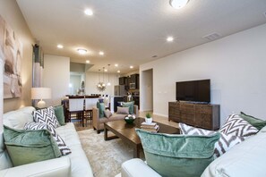 Room - Windsor at Westside 8933 (Kissimmee)