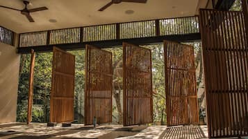 Deep-tissue massages, Swedish massages, sports massages, massages