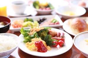 Café da manhã com buffet todos os dias (JPY 1500 por pessoa) 