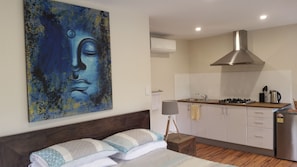 1 habitación, internet y ropa de cama 