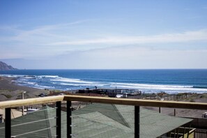 Business Apartment, 1 King Bed with Sofa bed, Beach View | Beach/ocean view - Simple y Puro Lodge (Navidad)