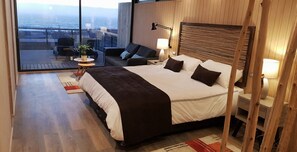 Business Apartment, 1 King Bed with Sofa bed, Beach View | Desk, blackout drapes, soundproofing, iron/ironing board - Simple y Puro Lodge (Navidad)