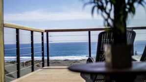 Business Apartment, 1 King Bed with Sofa bed, Beach View | Balcony view - Simple y Puro Lodge (Navidad)