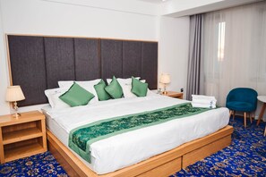 In-room safe, desk, blackout drapes, soundproofing - UB Grand Hotel (Ulaanbaatar)