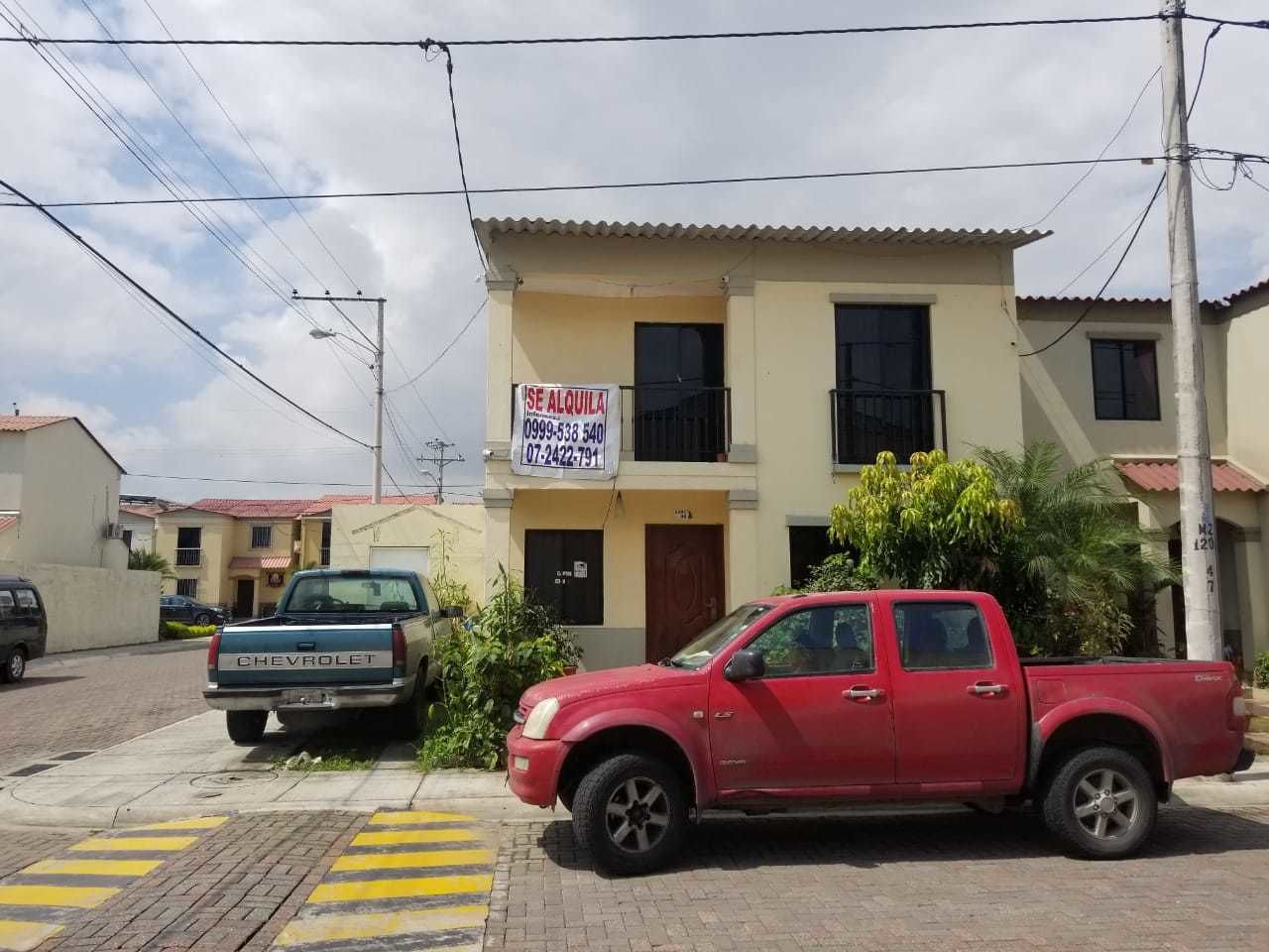 Fachada de la propiedad